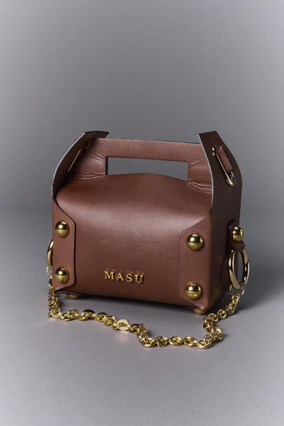 LEATHER CAKE BAG - CHOCOLATE / M26U6OJ008-MASU Official Online Store