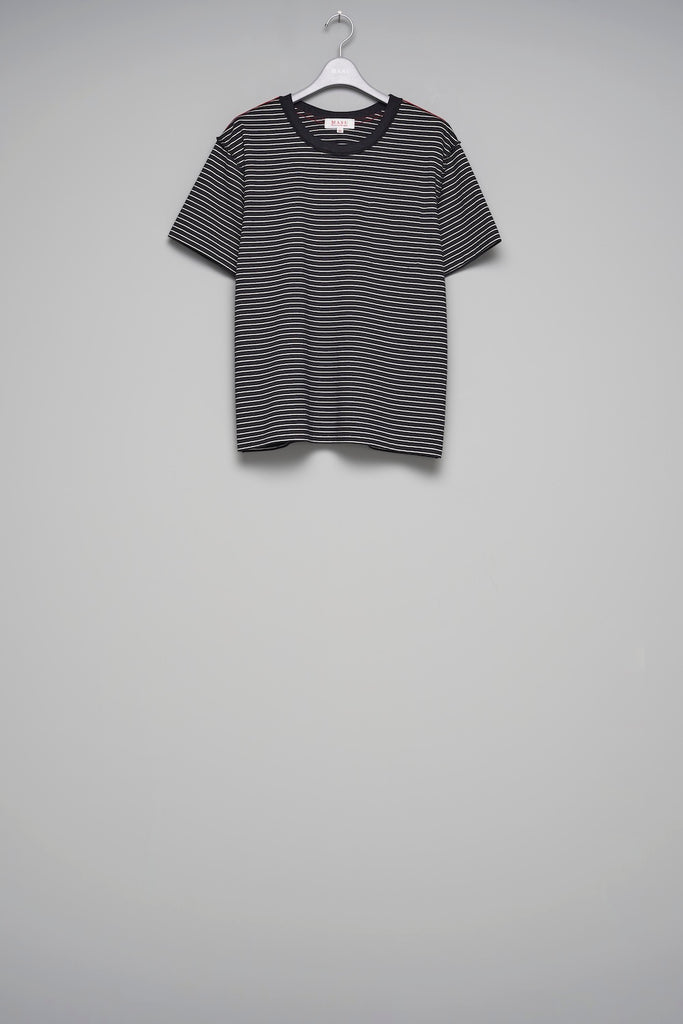 OPPOSITE STRIPE T-SHIRT - BLACK / M26U6CS008-MASU Official Online Store