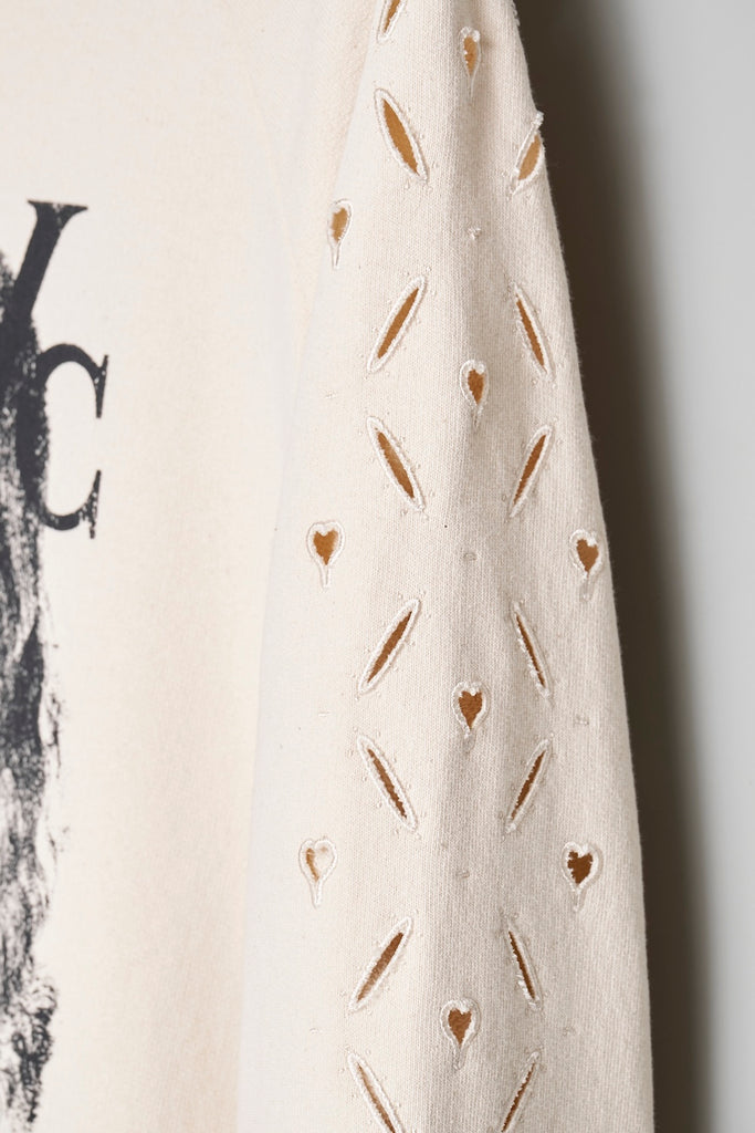 HEART HOLE VC SWEATSHIRT - IVORY / M26H9CS009-MASU Official Online Store