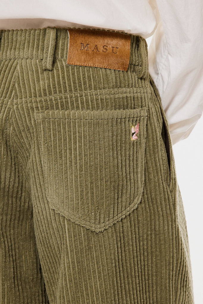 CORDUROY WIDE TROUSERS - MOSS GREEN / M26H9PS001-MASU Official Online Store