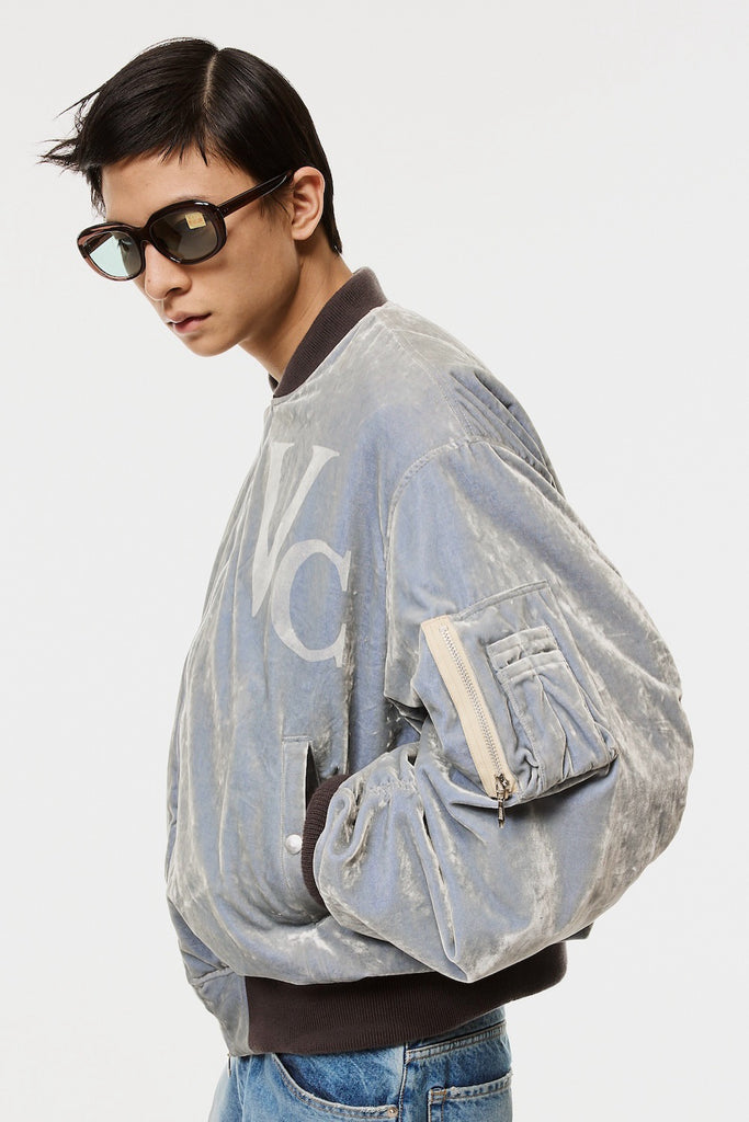 VC VELVET PUFFER BOMBER JACKET - DUSTY BLUE / M26H9BL004-MASU Official Online Store