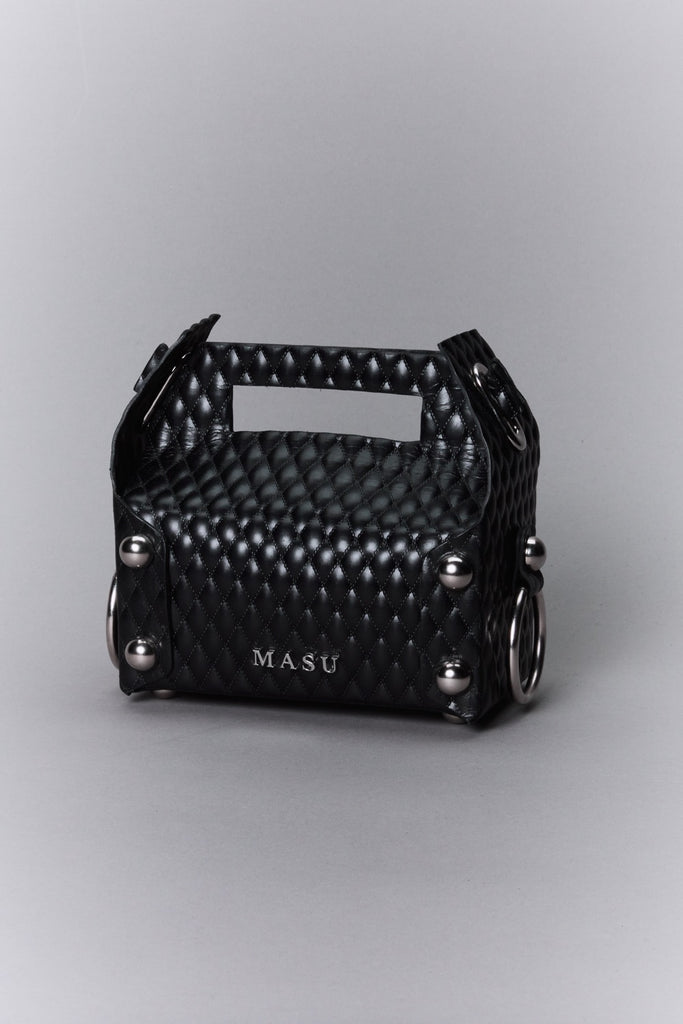 LEATHER CAKE BAG - BLACK / M25F9OJ008-MASU Official Online Store