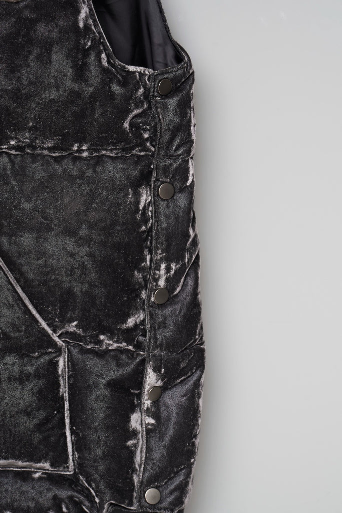 VELVET MOUNTAIN DOWN VEST - DUSTY BLACK / M26H9VT003-MASU Official Online Store